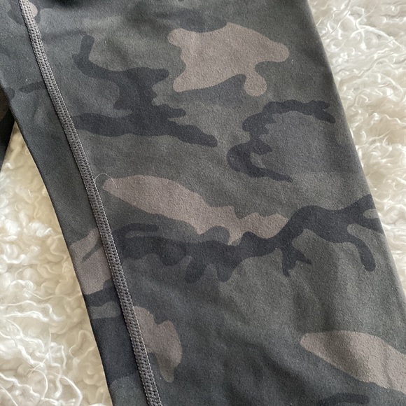 EUC camo zyia - Picture 5 of 5